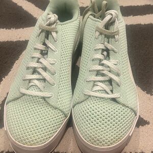 Puma Green Athletic Shoes with Breathable Mesh